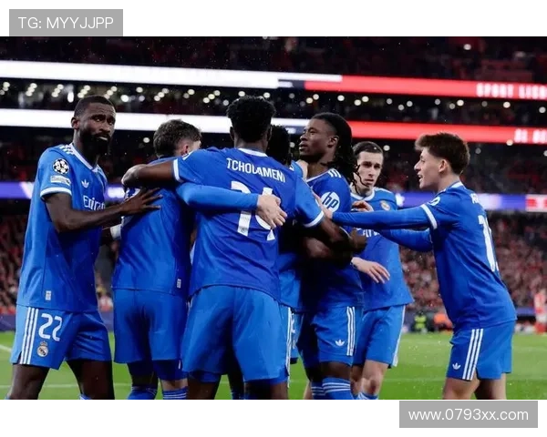 皇马1-0本菲卡 维尼修斯制胜穆帅染红