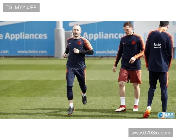 亚马尔与埃里克-加西亚恢复正常训练 亚马尔与埃里克-加西亚恢复正常训练